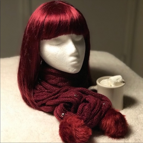 SOLD rust chunky cable knit scarf with pom pom - Picture 6 of 8